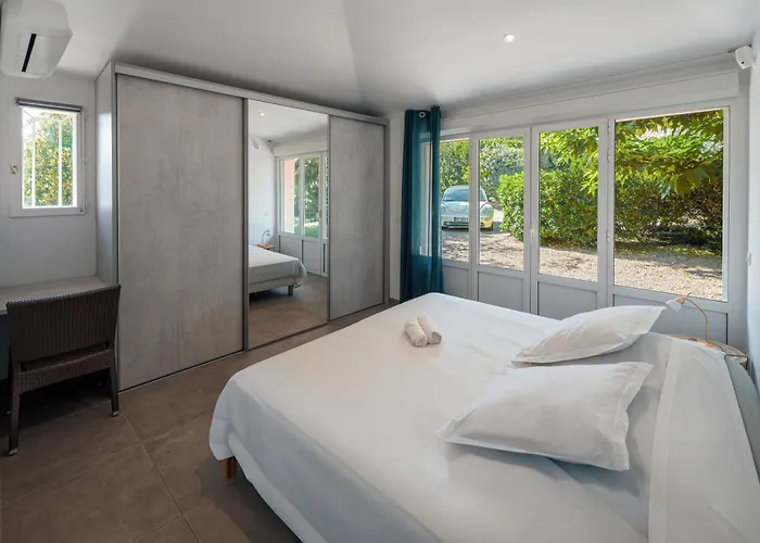 Villa Blu 190m2, 12 Pers, Pieds Dans L'eau Vue Zonza