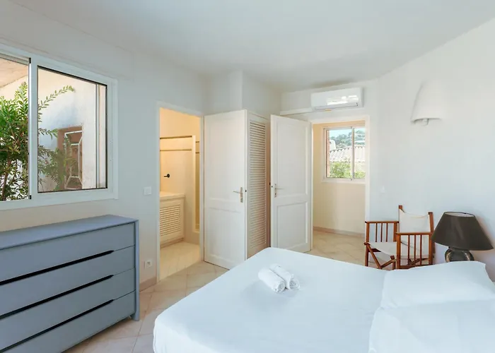 Blù 190m2, 12 Pers, Pieds Dans L'eau Vue * Zonza